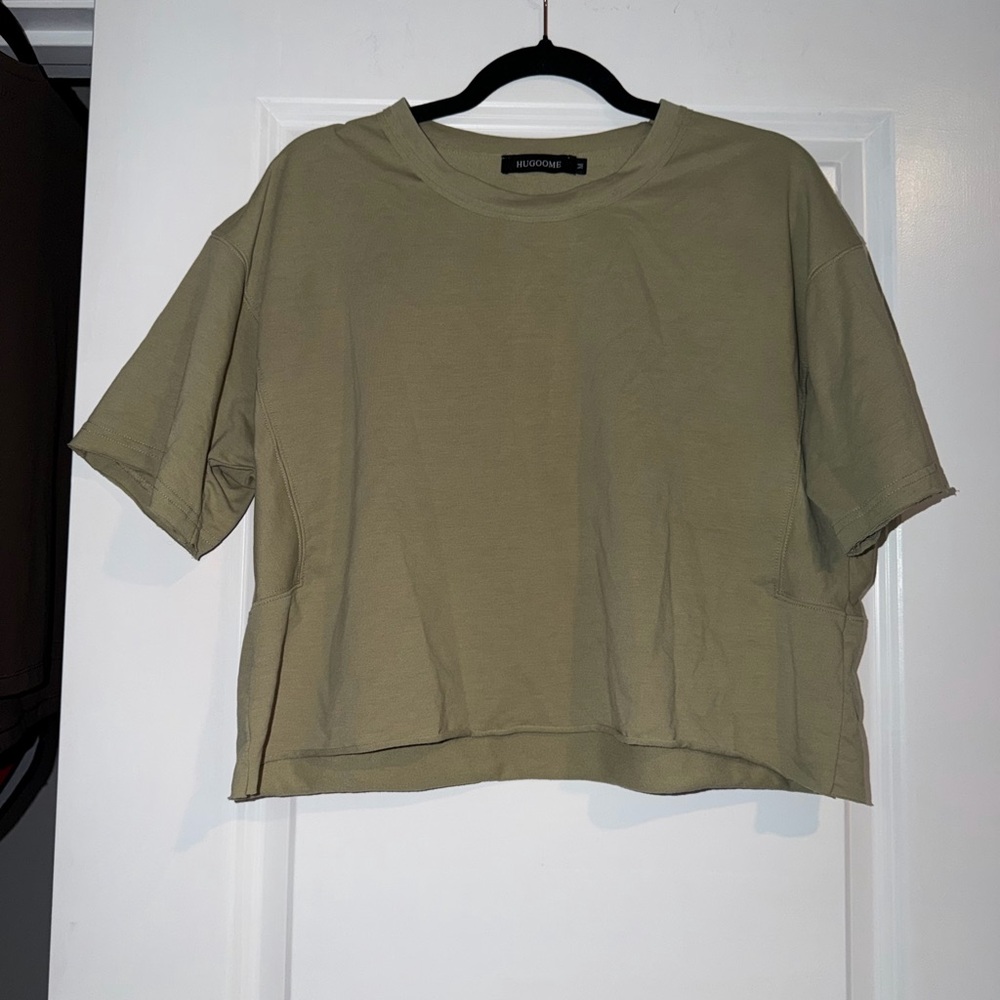 Olive Green Relaxed Cropped Tee
